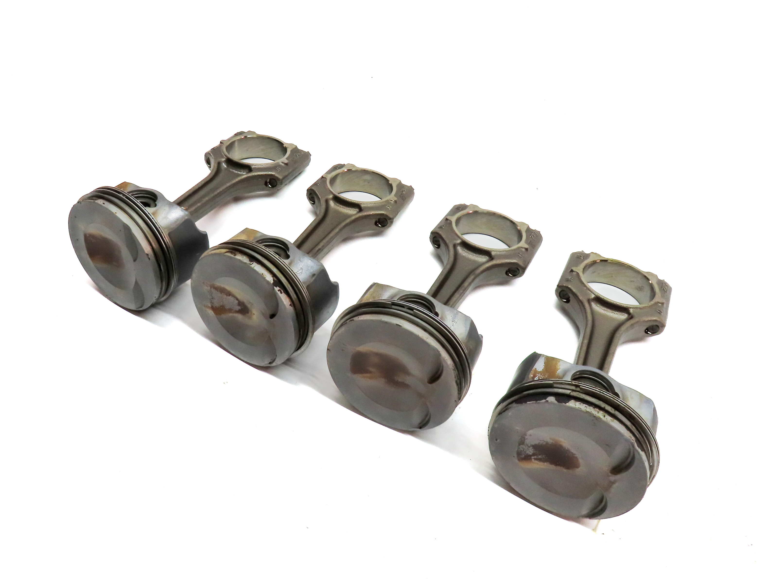 11-18 VW AUDI - A3 A4 A5 A6 Q5 TT BEETLE JETTA TIGUAN 2.0L TURBO PISTON SET/4 — exact item pictured